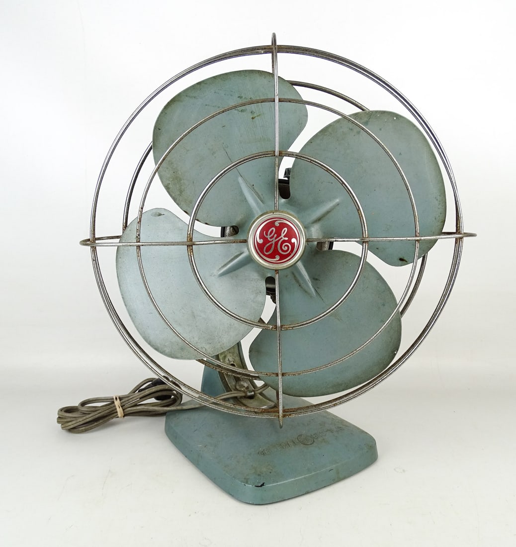 Vintage GE Oscillating Fan: Vintage General Electric Vortalex oscillating fan, 2-speed, works. 13" Ht.