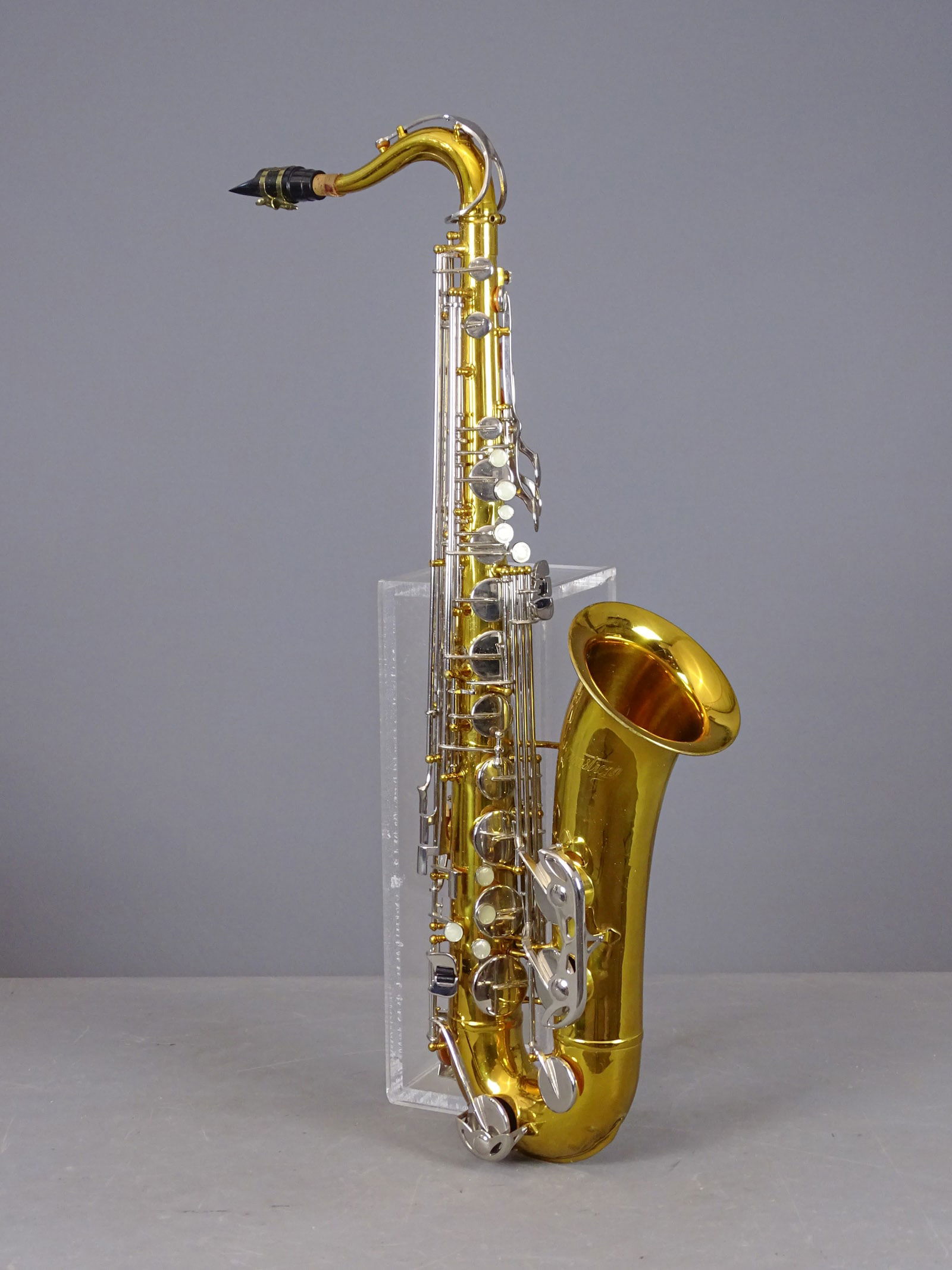 Saxaphone (1 of 11)
