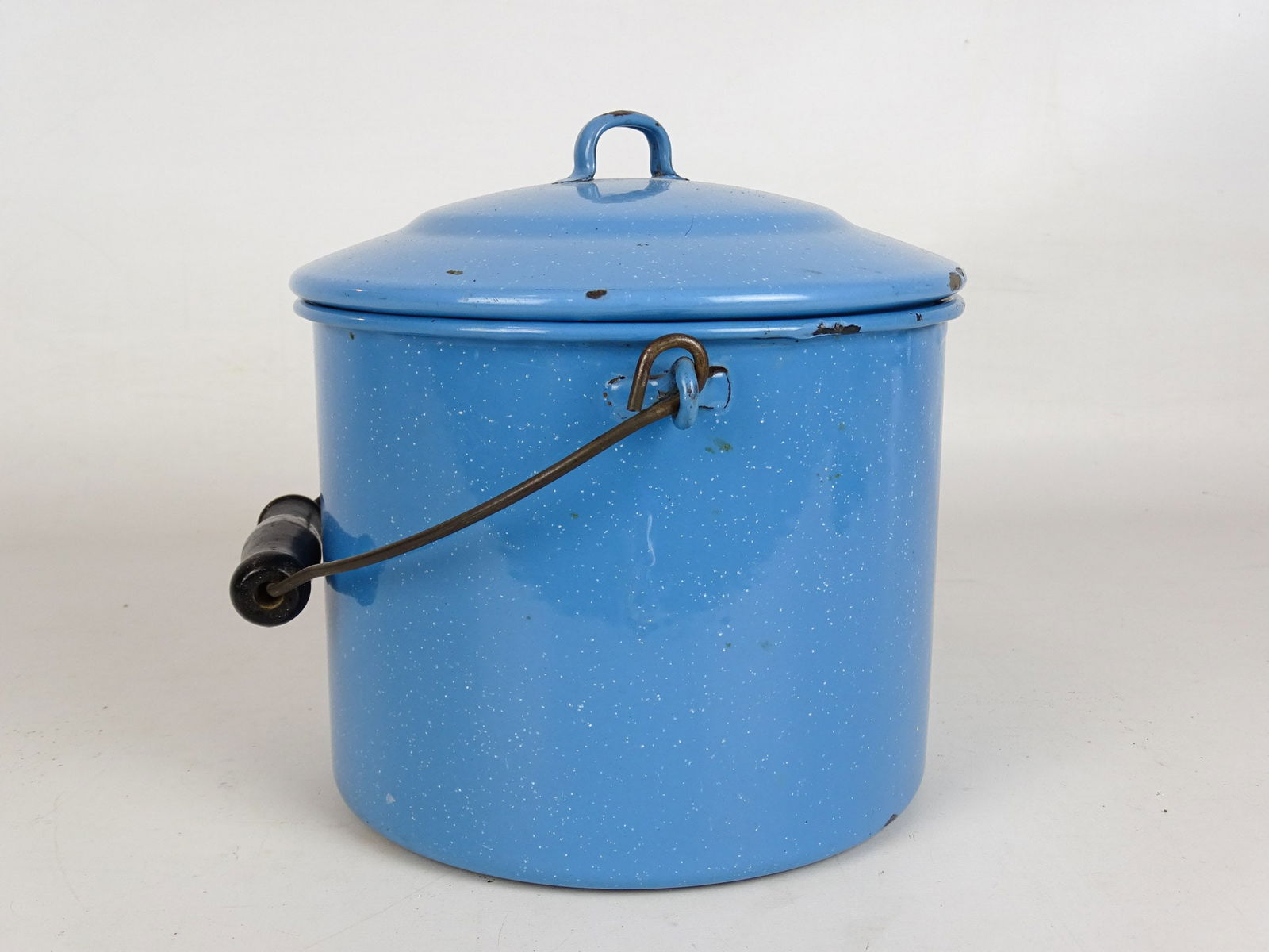 Enamelware Pot (1 of 5)