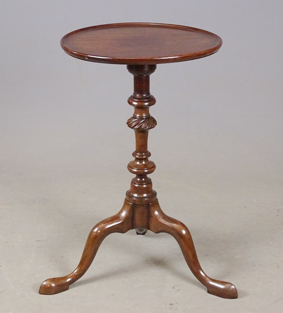 18th c. Dish Top Kettle Stand (1 of 7)