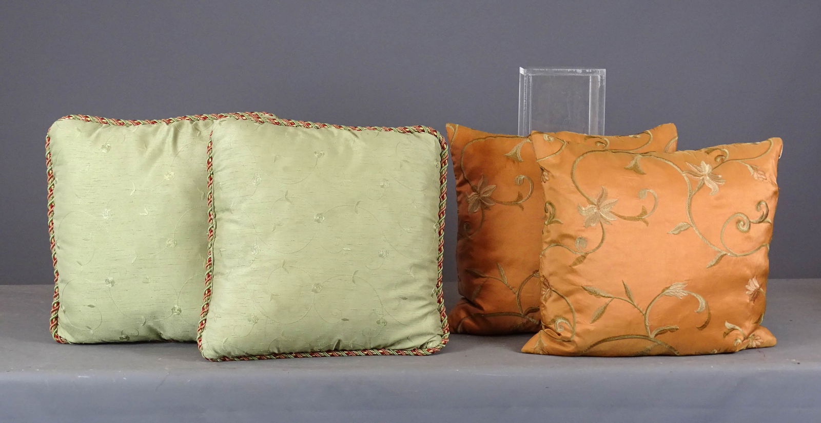 Silk Pillows (1 of 5)