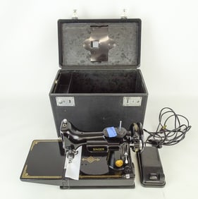 Singer Featherweight Sewing Machine