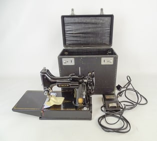 Singer Featherweight Sewing Machine