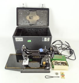 Singer Featherweight Sewing Machine