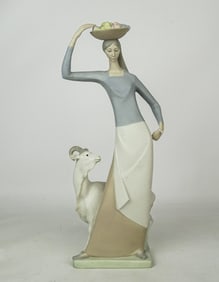 Lladro Figurine Country Woman