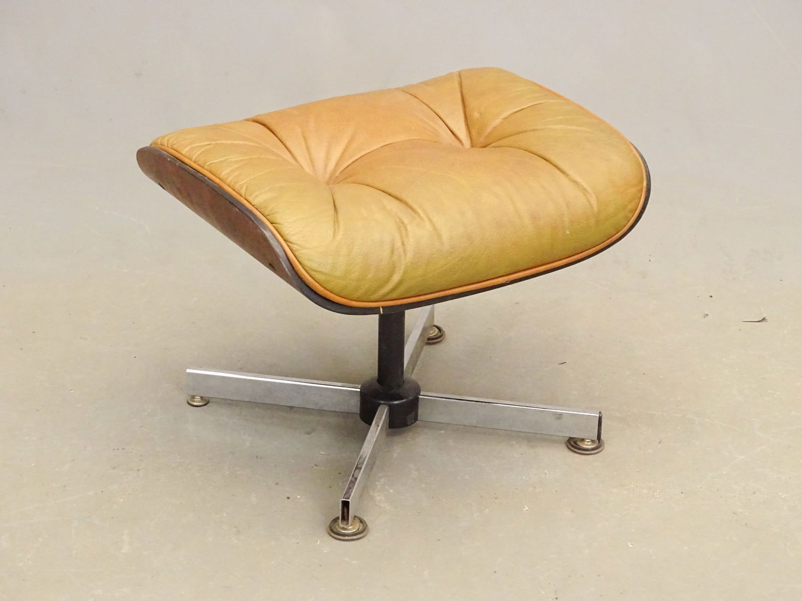 Eames Style Stool (1 of 3)
