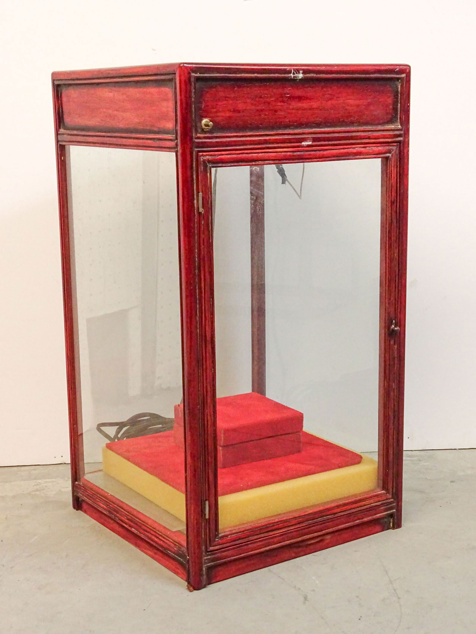 Table Top Showcase (1 of 6)