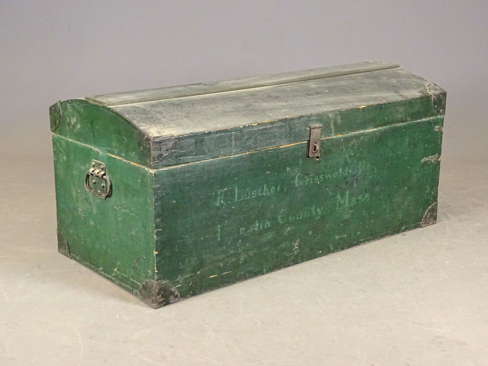 Dome Top Blanket Box (1 of 7)