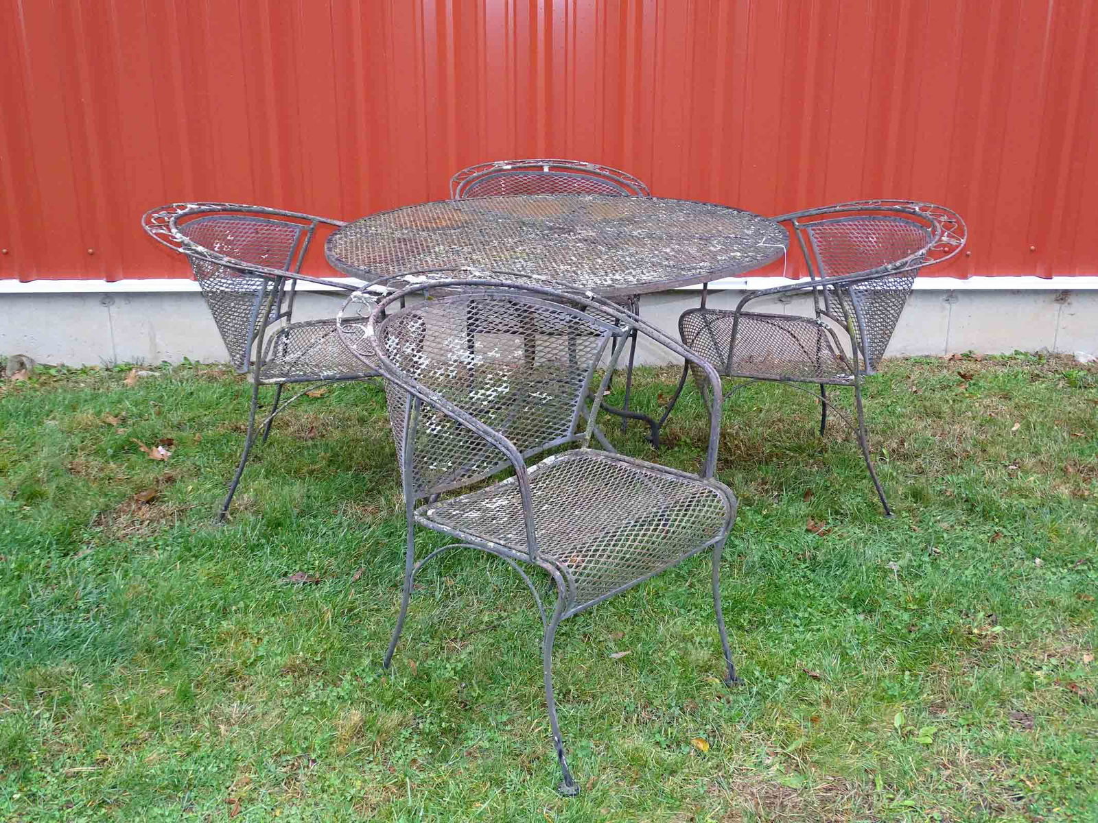 Wrought Iron Patio Set (1 of 7)