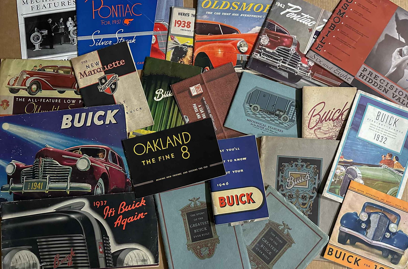 General Motor Brochures: Misc General motor car brochures from 1925 - 1941 - Buick, Olds, Pontiac, Oakland, Viking, 50 plus items.