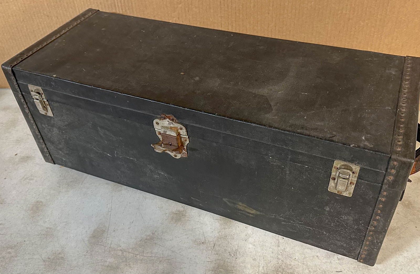 C. 1920's Picnic Set - 3