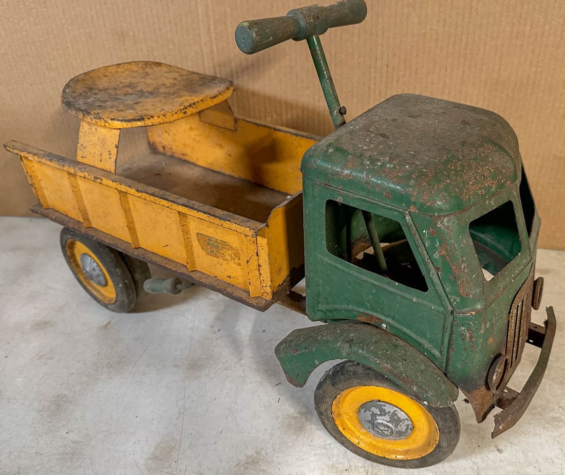 Keystone Dump Truck (1 of 2)