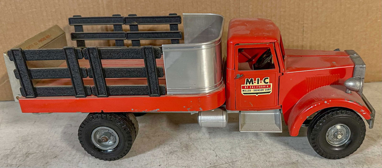 Smith Miller Truck (1 of 2)