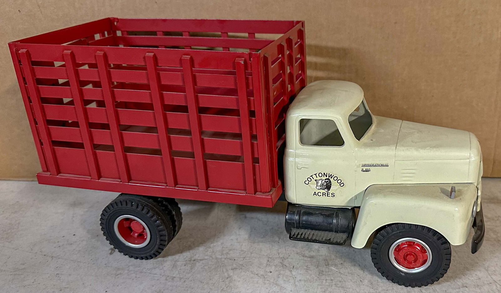 Die Cast Truck (1 of 2)