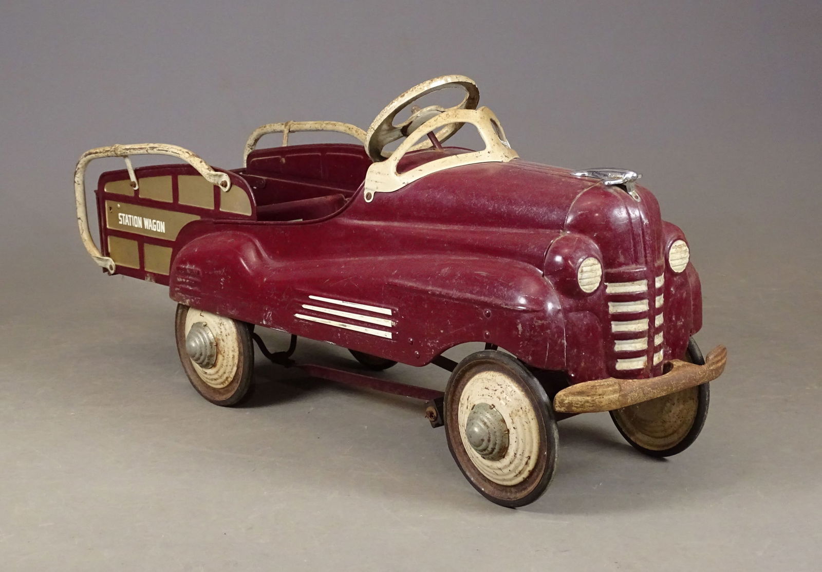 Murry Pontiac Pedal Car (1 of 6)