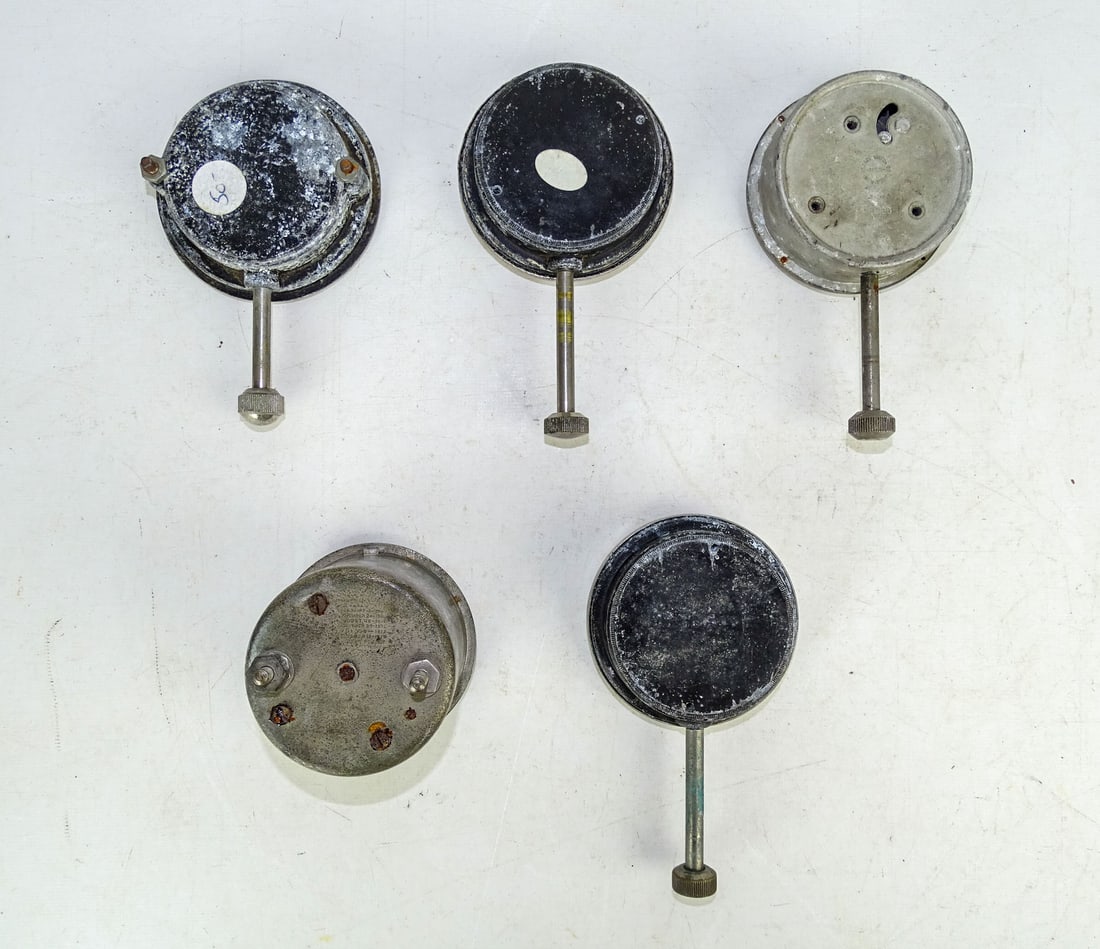 Automobile Clocks - 7