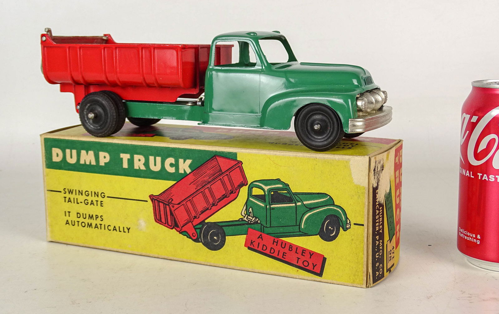 Hubley Dump Truck Toy (1 of 8)