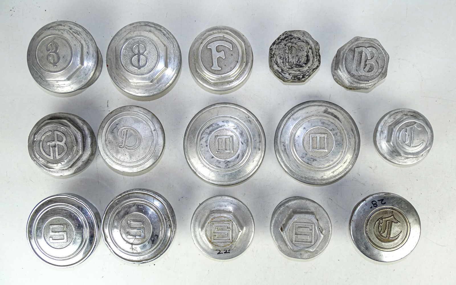 Misc. Vintage Auto Caps (1 of 10)