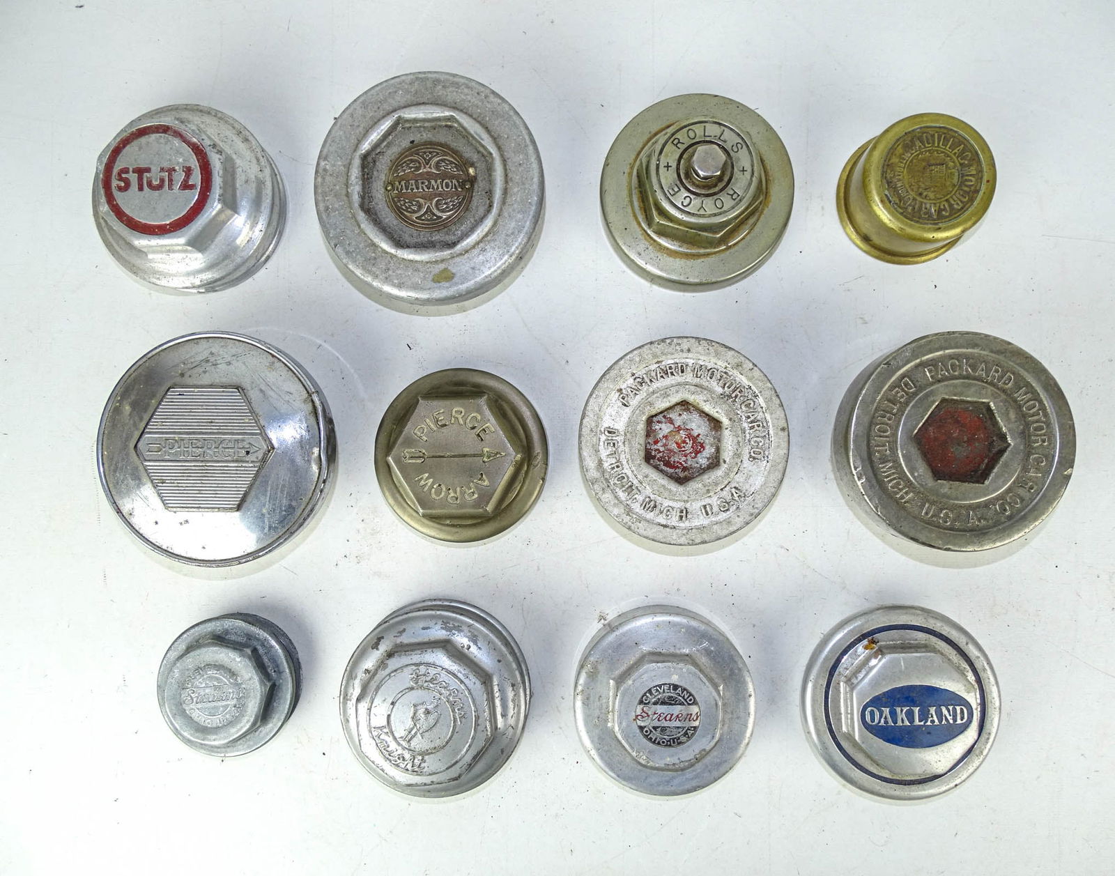Misc. Vintage Auto Caps (1 of 8)