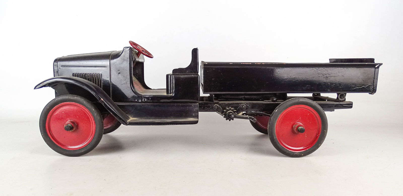 Pressed Steel Truck (1 of 10)