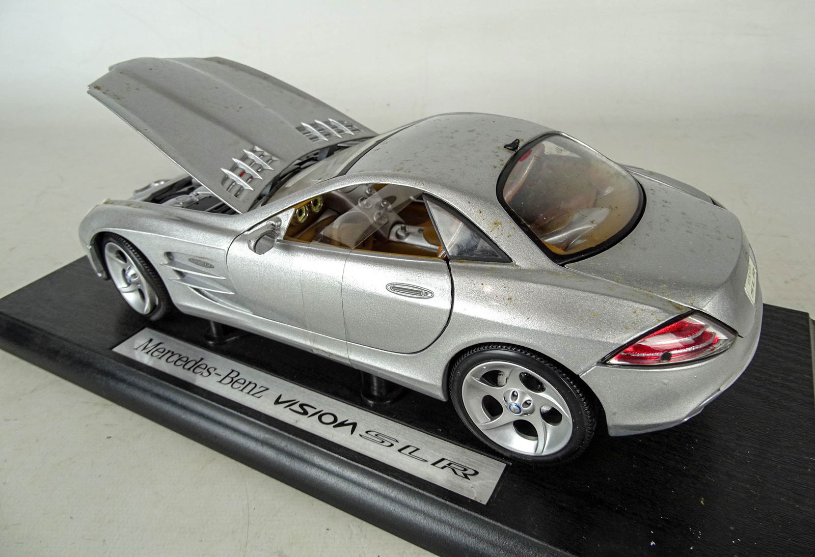 Pair Mercedes-Benz Models - 13