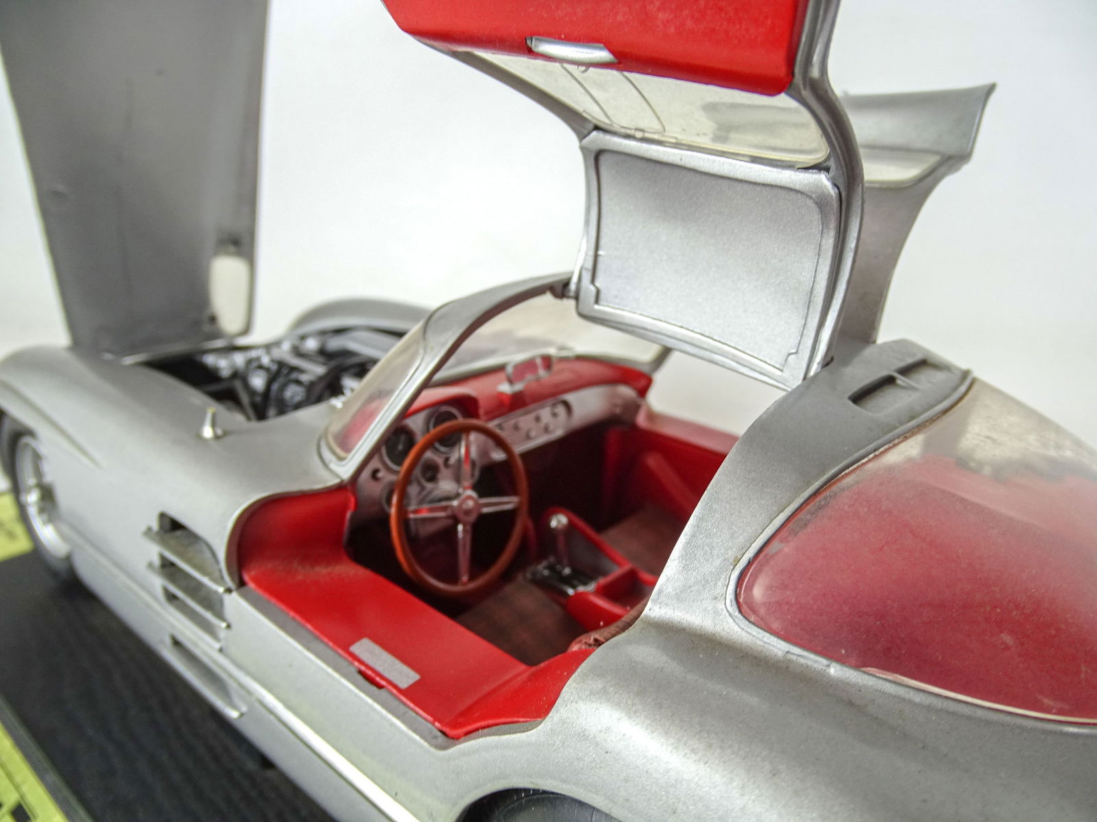 Pair Mercedes-Benz Models - 5