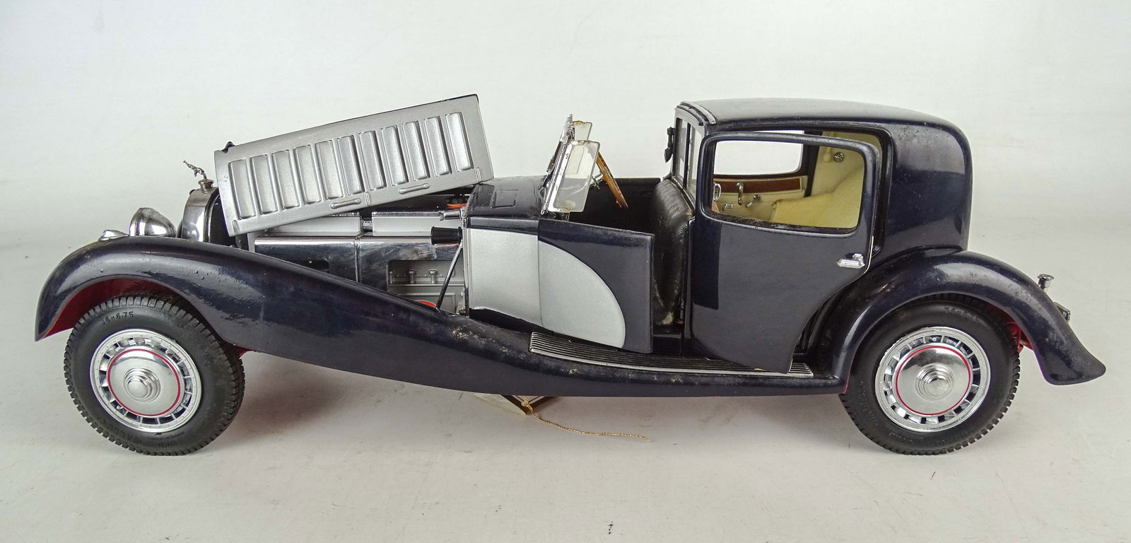 Franklin Mint Bugatti Royale - 8