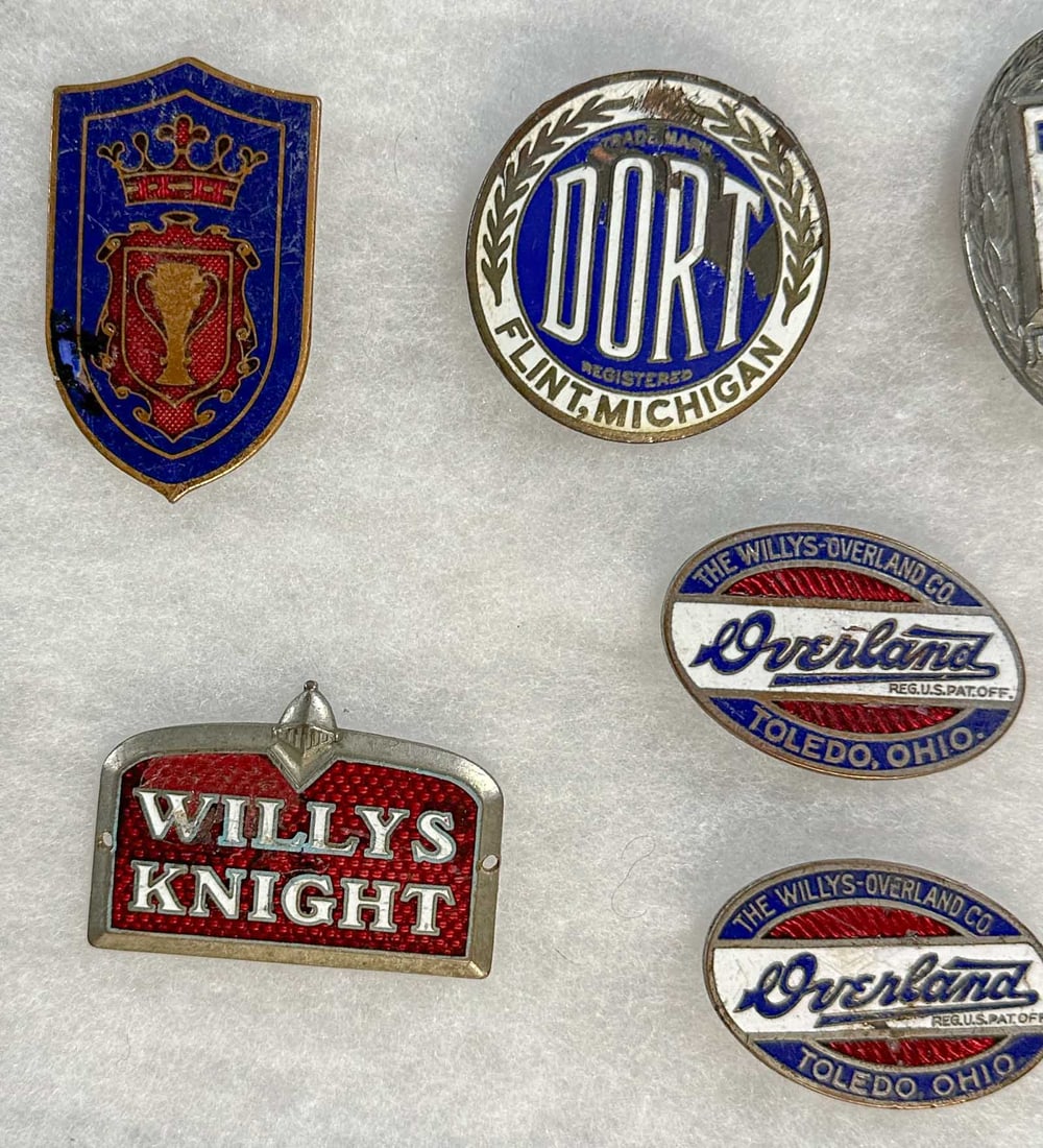 Automobilia Lot (1 of 3)