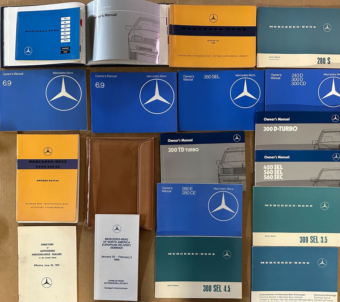 1950's - 1980's Mercedes Benz manuals: Group of late 1950's - 1980's Mercedes Benz manuals, color and upholstery catalogs, etc, most are NOS, vg condition
