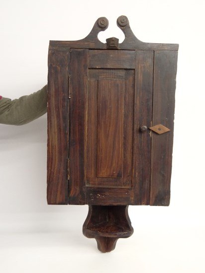 Hanging Cupboard