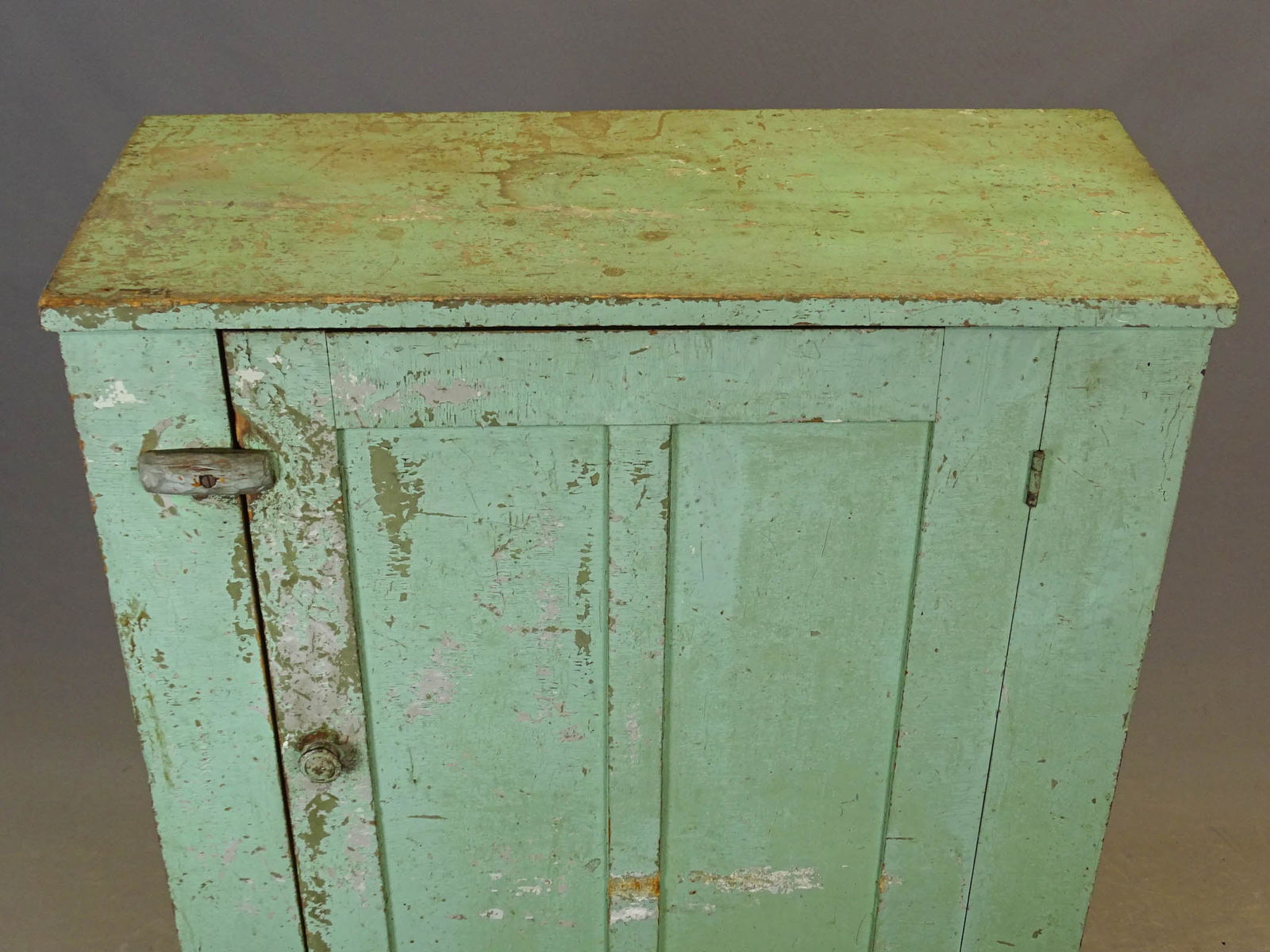 19th c. N.Y.S. Wall Cupboard - 7