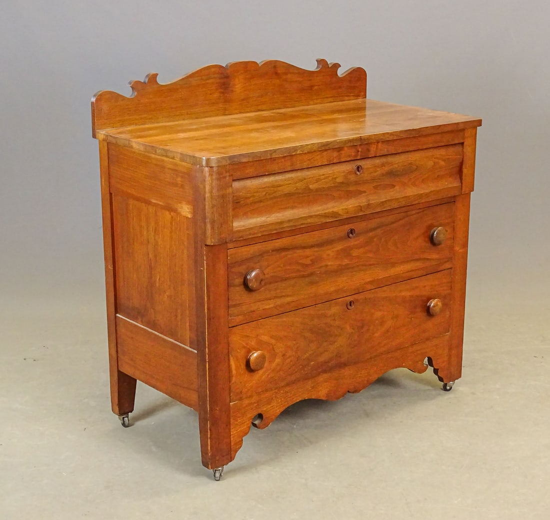 19th c. Victorian Chest of Drawers (1 of 7)