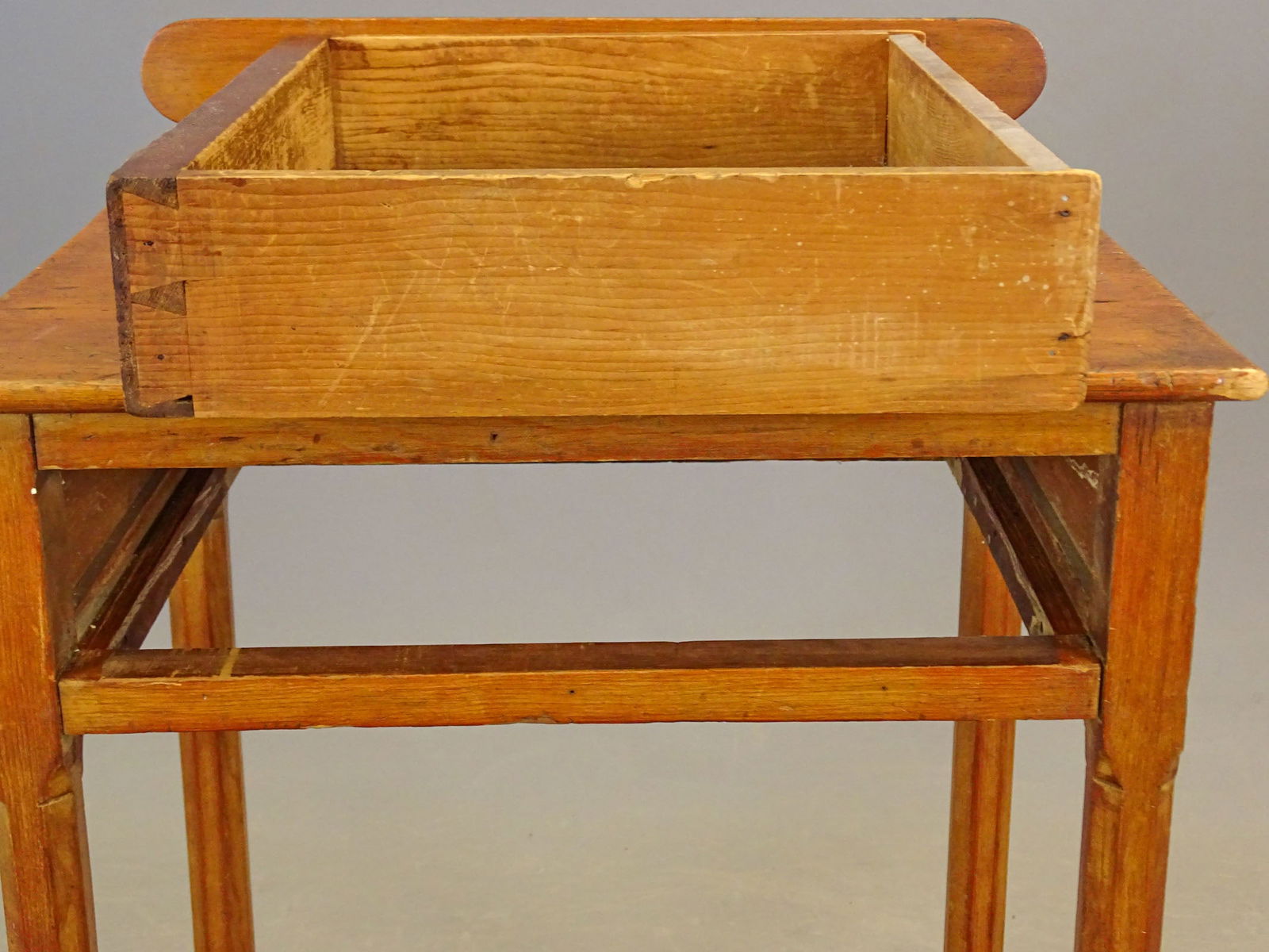 19th c. Single Drawer Stand - 5