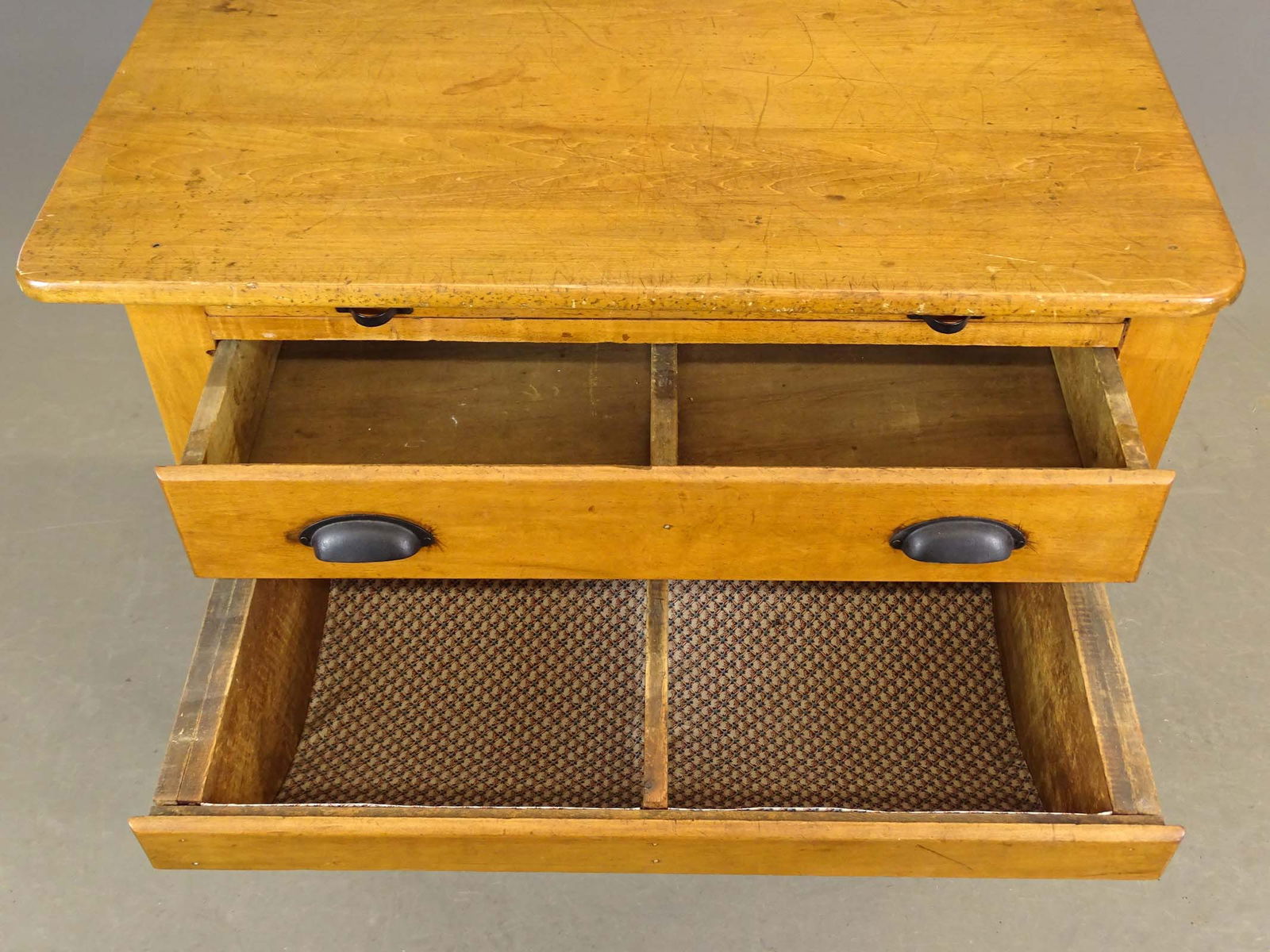 19th c. Bakers Table - 4