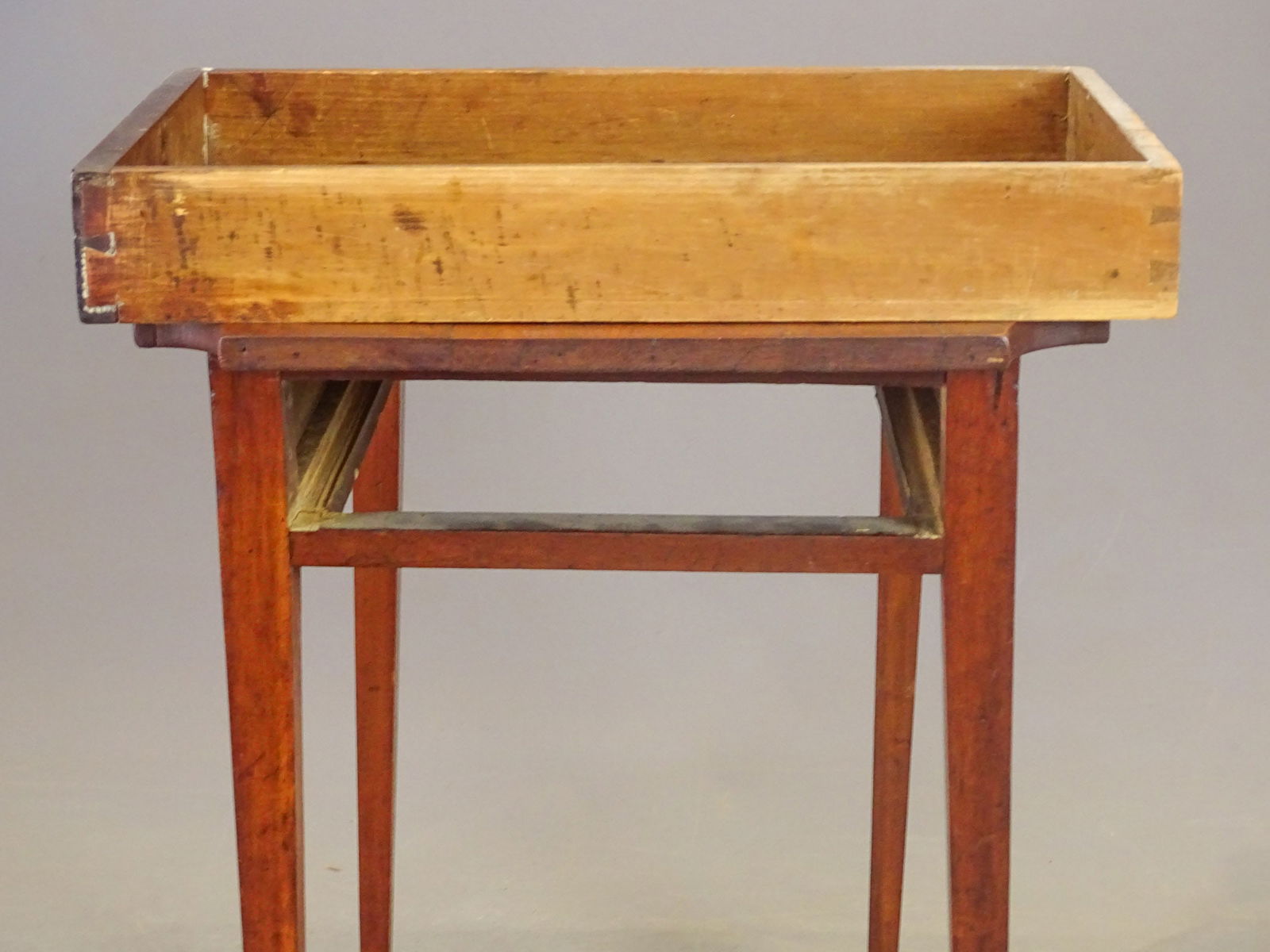 18th c. Hepplewhite Stand - 6