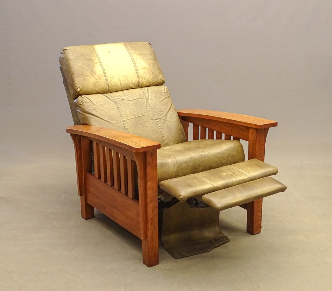 Stickley Style Reclining Chair: Stickley style reclining chair. 34" x 21' x 42" Ht..