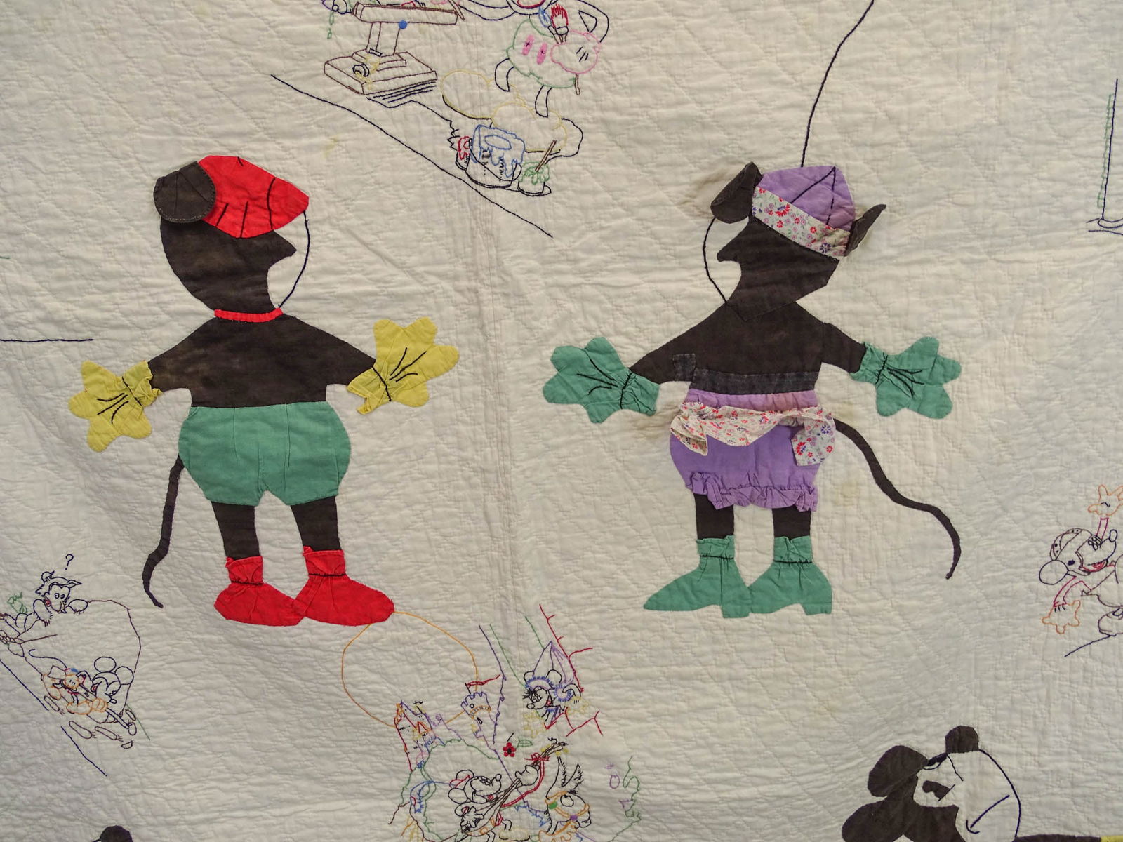 Mickey and Minnie Mouse Quilt - 4