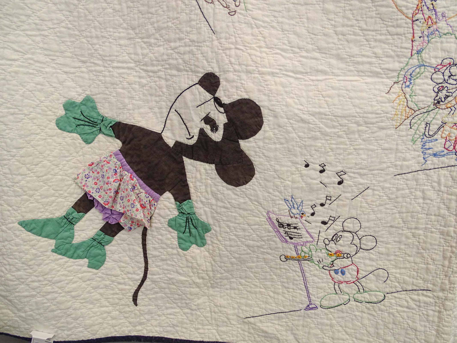 Mickey and Minnie Mouse Quilt - 6