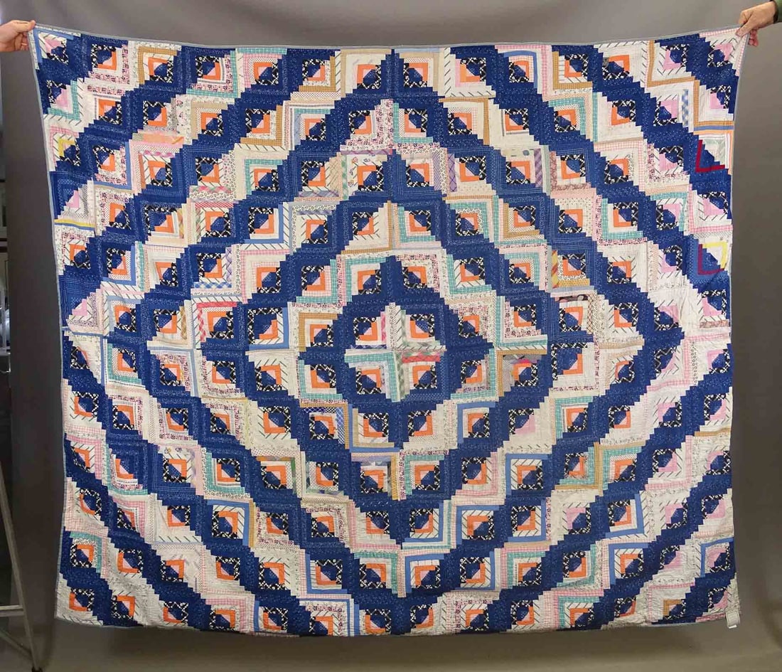 C. 1890 Log Cabin Quilt: C. 1890 Log Cabin quilt. 75" x 80".