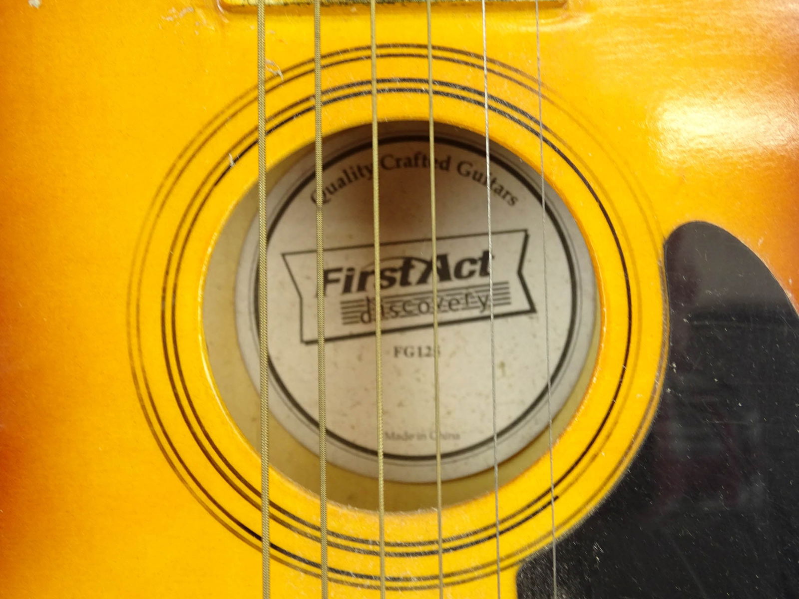 Guitar and Amplifier Lot - 16