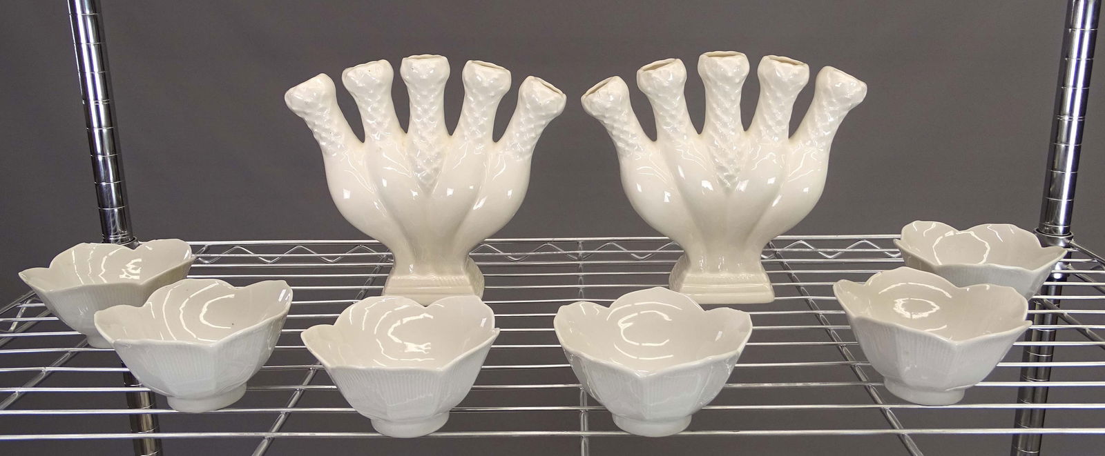 Porcelain Lot - 16