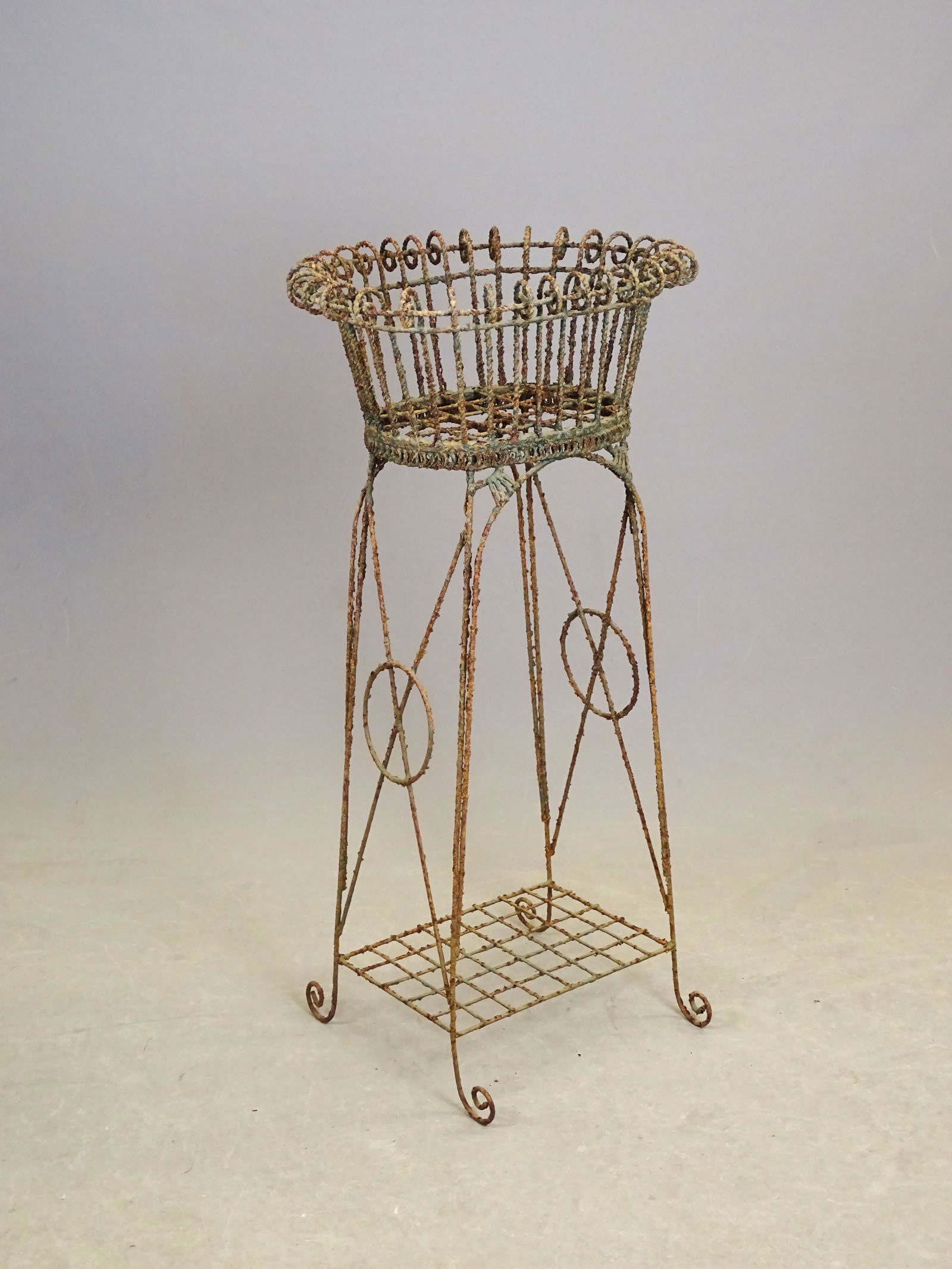 Wire Plant Stand: Vintage wire plant stand. 20" x 15" x 39 1/2".