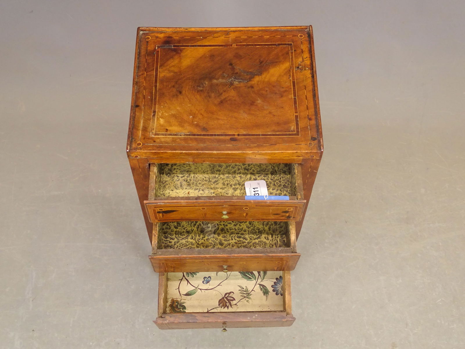 19th c. Hepplewhite Stand - 3