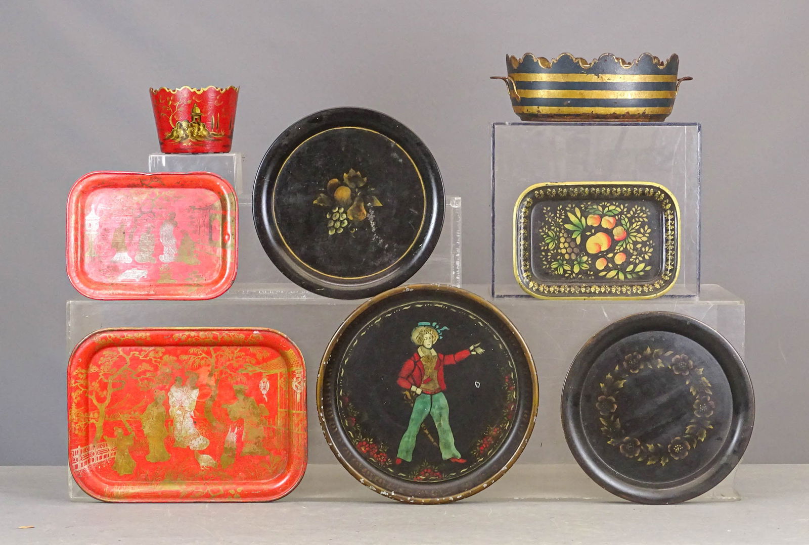Toleware Lot: Misc. toleware lot including: bucket, trays etc.. Some Japanned. Largest 14" x 10 1/2".