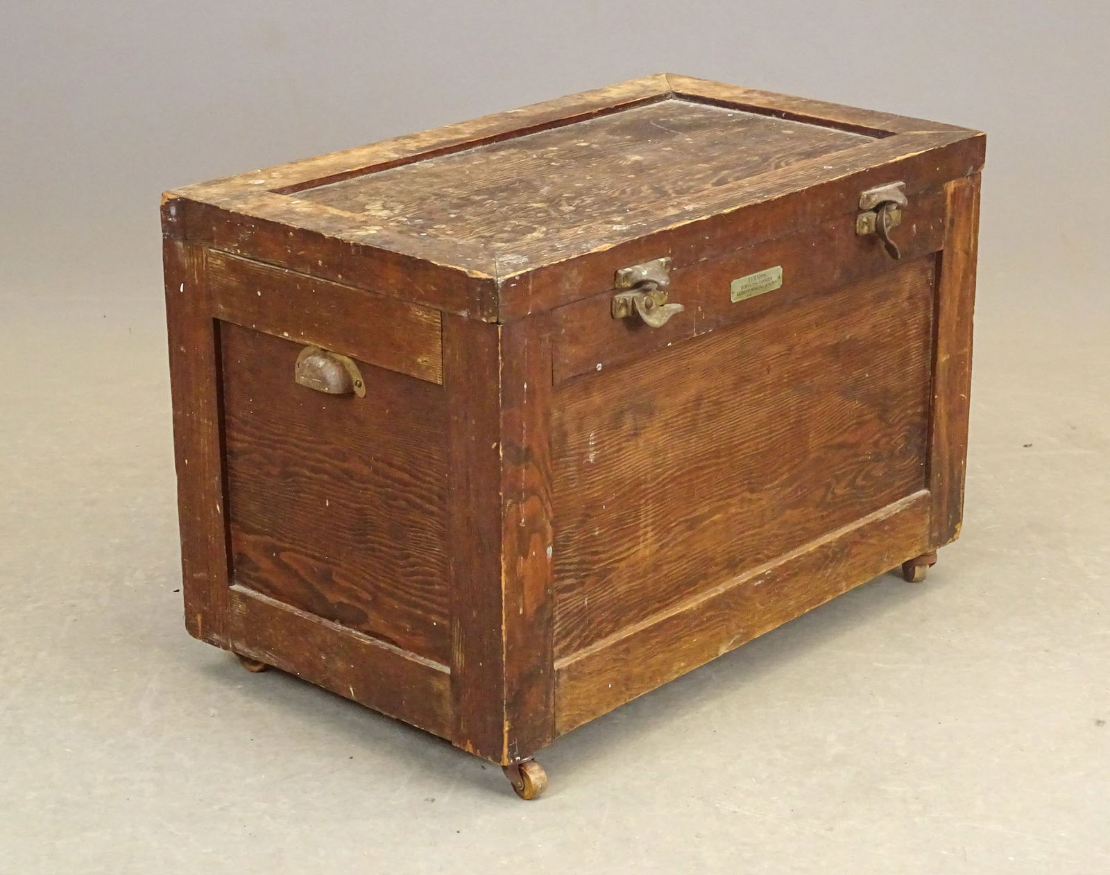 Vintage Ice Box (1 of 8)