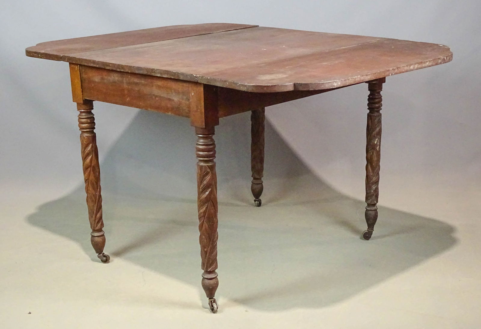 19th c. Dropleaf Table - 2