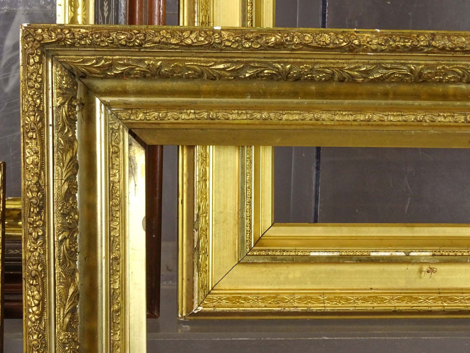 Early Frame Lot - 10