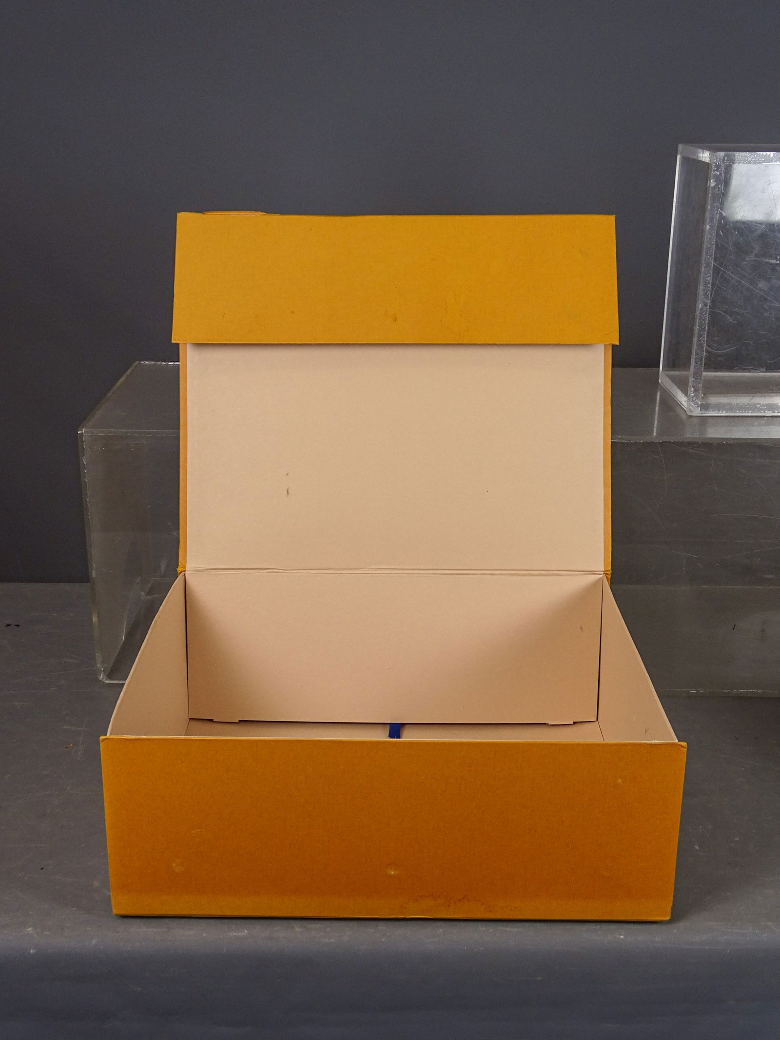 Louis Vuitton Style Lot - 13