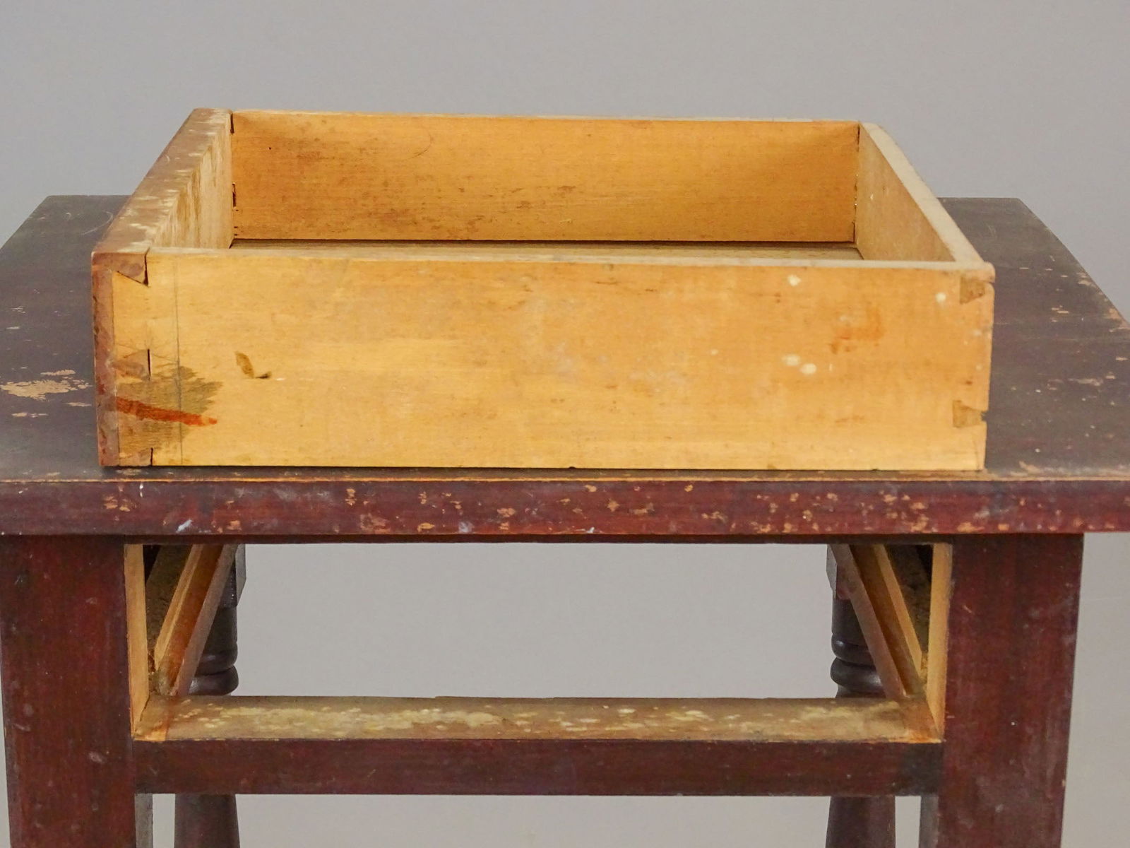 19th c. Single Drawer Stand - 5