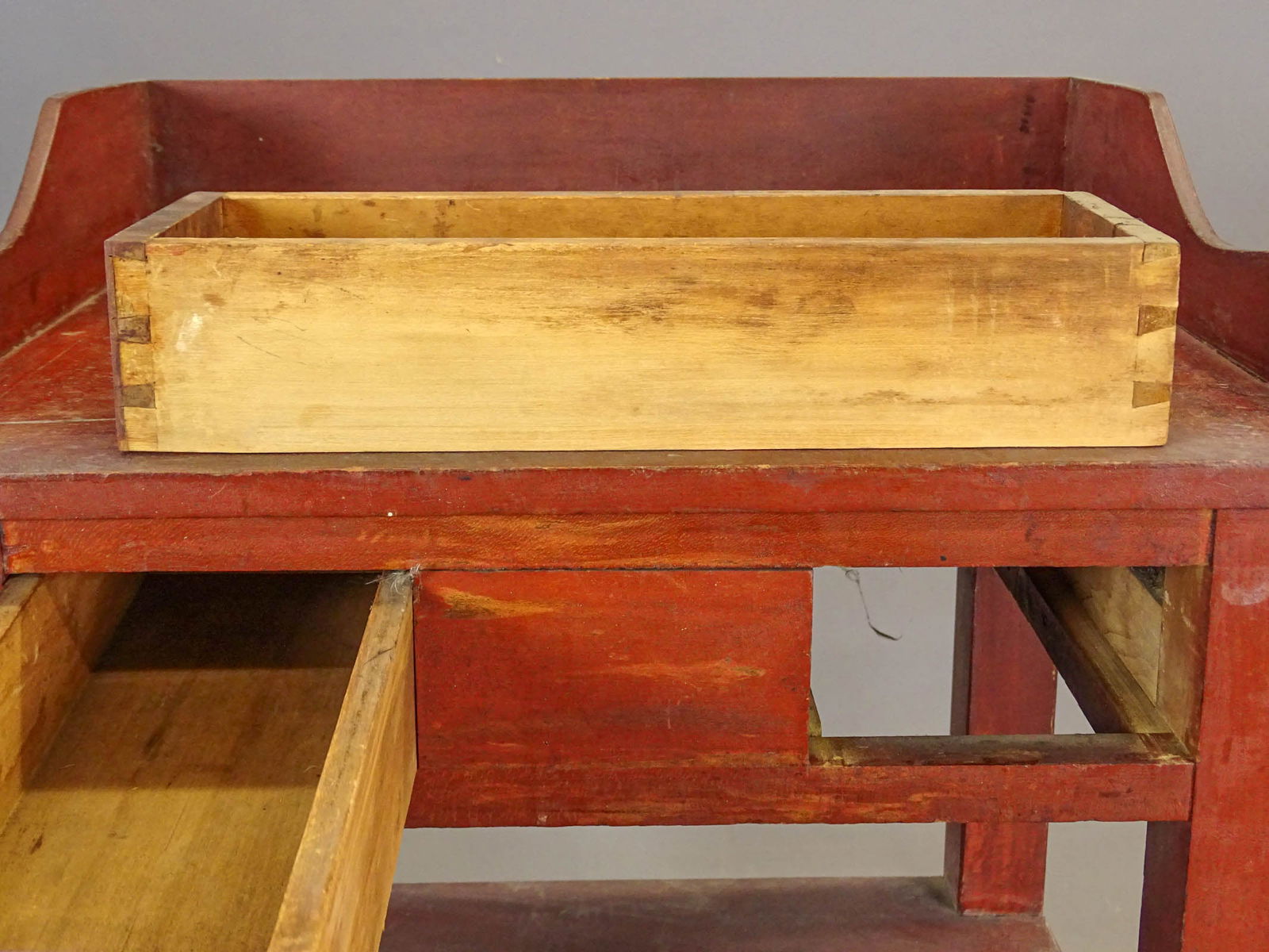 19th c. 2-Tier Stand - 4